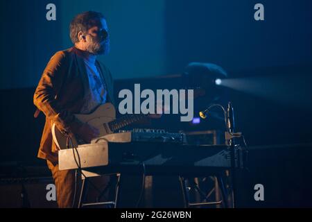 Bologne, Italie. 08 juin 2021. 18 mois après la sortie de MOMENTUM, le dernier album de CALIBRE 35 acclamé et 12 mois après leur premier concert après le lookdown de 2020, le groupe formé par Massimo Martellotta, Enrico Gabrielli, Luca Cavina, Fabio Rondanini sont de retour à l'Arena Puccini et Tommaso Colliva: I CALIBRO 35. (Photo de Carlo Vergani/Pacific Press) crédit: Pacific Press Media production Corp./Alay Live News Banque D'Images