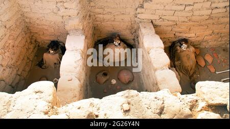 Fouilles historiques de la préinca Nazca ou du cimetière de civilisation de Nasca Chauchilla dans la région de Nazca au Pérou Banque D'Images