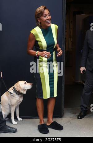 New York, NY, États-Unis. 08 juin 2021. Robin Roberts vu aux studios ABC à New York le 08 juin 2021. Crédit : RW/Media Punch/Alamy Live News Banque D'Images