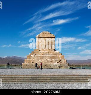 Tombeau de Cyrus le Grand (6e siècle av. J.-C.), site classé au patrimoine mondial de l'UNESCO, Pasargadae, province de Fars, Iran. Banque D'Images