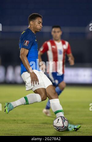 Asunción, Paraguay. 8 juin 2021; Defensores del Chaco Stadium, Asunción, Paraguay; coupe du monde de football 2022 qualificatifs; Paraguay contre Brésil; Danilo of Brazil Credit: Action plus Sports Images/Alamy Live News Banque D'Images