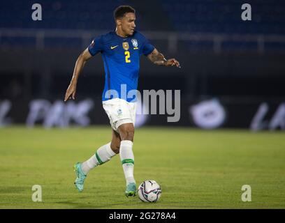 Asunción, Paraguay. 8 juin 2021; Defensores del Chaco Stadium, Asunción, Paraguay; coupe du monde de football 2022 qualificatifs; Paraguay contre Brésil; Danilo of Brazil Credit: Action plus Sports Images/Alamy Live News Banque D'Images