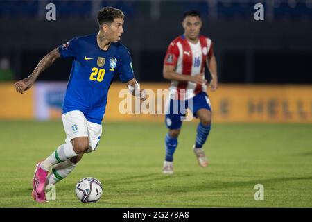 Asunción, Paraguay. 8 juin 2021; Defensores del Chaco Stadium, Asunción, Paraguay; coupe du monde de football 2022 qualificatifs; Paraguay contre Brésil; Roberto Firmino du Brésil crédit: Action plus Sports Images/Alamy Live News Banque D'Images