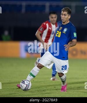 Asunción, Paraguay. 8 juin 2021; Defensores del Chaco Stadium, Asunción, Paraguay; coupe du monde de football 2022 qualificatifs; Paraguay contre Brésil; Roberto Firmino du Brésil crédit: Action plus Sports Images/Alamy Live News Banque D'Images