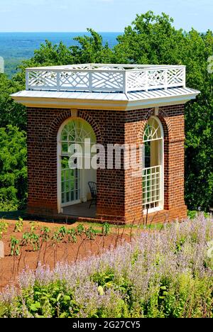 Le « jardin des légumes » de Monticello fait partie de la propriété de Thomas Jefferson où il cultivait une variété de légumes encore cultivés ici aujourd'hui. Banque D'Images