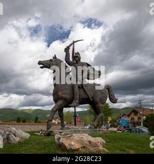 Miloš Obilić légendaire chevalier serbe XIV, statue à cheval à Gracanica, près de Pristina, Kosovo, Serbie Banque D'Images