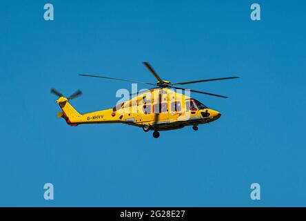 Agusta AW139, G-MCSD sur un vol d'essai à partir de l'aéroport d'Aberdeen Dyce. Banque D'Images