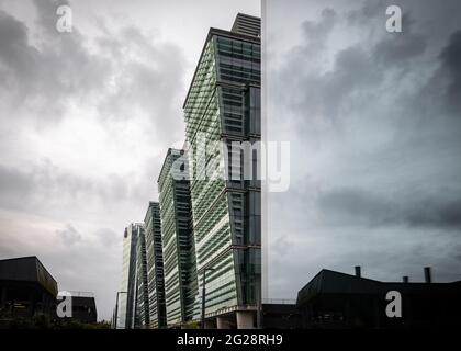 KPMG Birmingham UK Financial district moderne architecture bureau bâtiment paysage urbain avec réflexion dans de grandes fenêtres en verre. Centre-ville West Midlands Banque D'Images