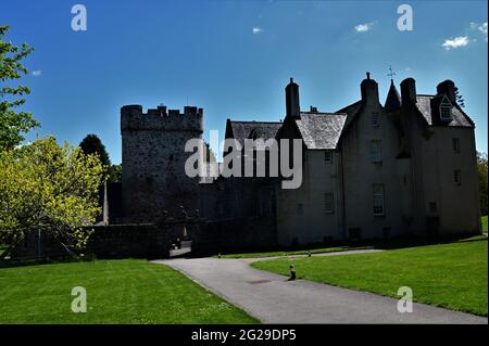 Vue extérieure du château historique de Drum dans la région de Royal Deeside en Écosse. Banque D'Images