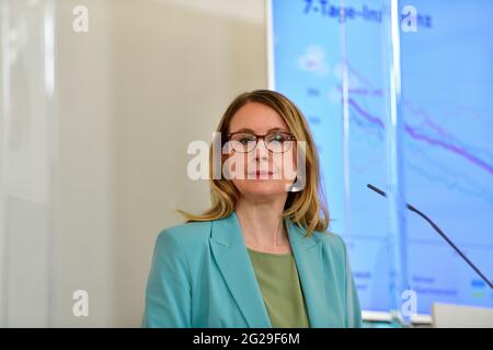 Vienne, Autriche. 9th juin 2021. Foyer de la presse après le Conseil des ministres avec Margarete Schramböck, ministre fédéral de la numérisation et du lieu d'affaires (ÖVP). Banque D'Images