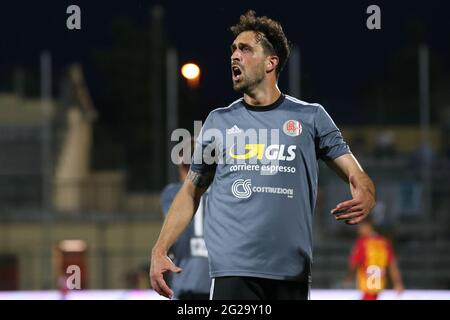 Turin, Italie, 9 juin 2021. Andrea Arrighini de l'US Alessandria fête après avoir obtenu le score pour le niveau du jeu à 1-1 lors du match de la série C au Stadio Giuseppe Moccagatta - Alessandria, Turin. Le crédit photo devrait se lire: Jonathan Moscrop / Sportimage Banque D'Images