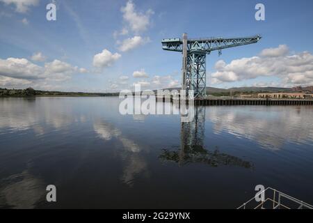 Titan Clydebank, plus connu sous le nom de Titan Crane, est une grue en porte-à-faux de 150 pieds de haut (46 m) à Clydebank, West Dunbartonshire, en Écosse. Banque D'Images