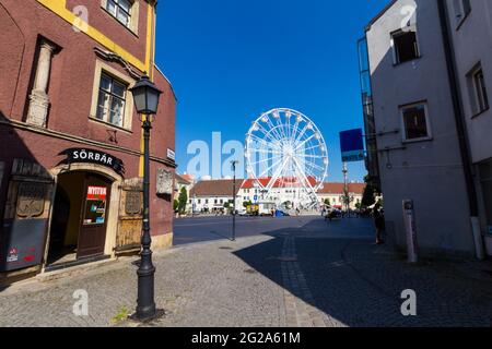 Grande roue érigée pour célébrer le centenaire du plébiscite de Sopron en 1921, Varkerulet, Sopron, Hongrie Banque D'Images