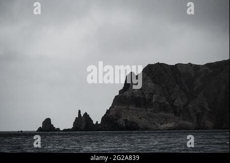 Formations rocheuses spectaculaires sur l'île volcanique des Caraïbes néerlandaises de Saba Banque D'Images