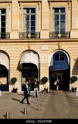 FRANCE, PARIS (75) 1ER ARRONDISSEMENT, PLACE VENDÔME, BIJOUTIER DE LUXE CHAUMET, MAISON OÙ CHOPIN MEURT EN 1849 Banque D'Images