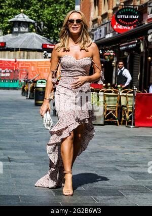 Non exclusif : Amanda Holden, Global radio Studios, Londres, Royaume-Uni, 08 juin 2021, Photo par piQtured Banque D'Images