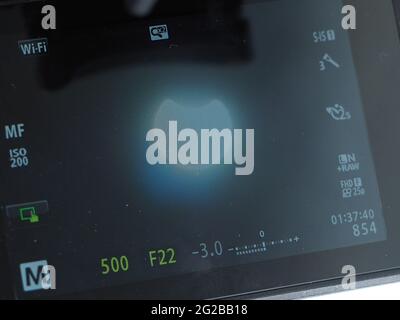 Sheerness, Kent, Royaume-Uni. 10 juin 2021. Météo au Royaume-Uni: L'éclipse solaire en particulier vue au-dessus de Sheerness dans le Kent ce matin. Crédit : James Bell/Alay Live News Banque D'Images