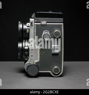 MAMIYA c220 appareil photo reflex à deux objectifs de format moyen. Banque D'Images