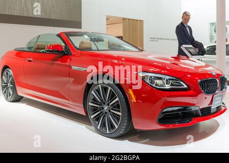 La BMW série 6 Cabriolet au salon international de l'auto du Canada, CIAS pour résumer, est le plus grand salon de l'auto du Canada et le plus prestigieux événement de consommation en Californie Banque D'Images