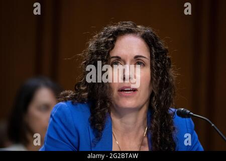 Christine Abizaid comparaît devant une audience du Comité sénatorial des renseignements pour sa nomination au poste de directrice du Centre national de lutte contre le terrorisme, Bureau du directeur du renseignement national, dans l'édifice Hart Senate Office à Washington, DC, le mercredi 9 juin 2021. Crédit: Rod Lamkey / CNP/Sipa USA Banque D'Images