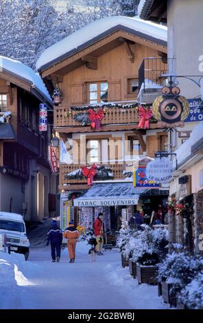 FRANCE. HAUTE-SAVOIE (74) VAL D'ARLY ET MONT-BLANC. STATION DE SKI MEGÈVE Banque D'Images