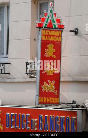 FRANCE. PARIS (75) BELLEVILLE-MENILMONTANT. PANNEAUX DES RESTAURANTS ASIATIQUES (RUE DE BELLEVILLE) Banque D'Images