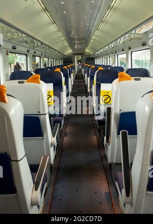 Rangée de sièges de train à vide par Irish Rail ou Iarnrod Eireann, Irlande Banque D'Images