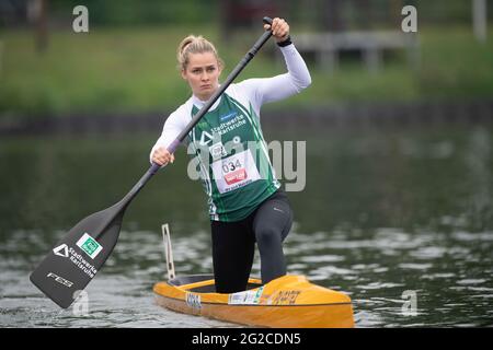 Duisburg, Allemagne. 06e juin 2021. Sophie KOCH (Rheinbrueder Karlsruhe) canoë C1 des dames, action, les finales 2021 dans les disciplines canoë, SUP, canoë polo de 03.06.-06.06.2021 à Duisburg, crédit: dpa/Alay Live News Banque D'Images