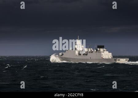 HNLMS de Zeven Provincien la tête des pays-Bas de Zeven Provinciën-classe frégate Banque D'Images