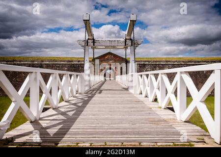 Le remarquable fort George bien conservé juste le long de la côte de Moray. La construction a commencé en 1748 pour remplacer l'ancien fort George à Inverness Banque D'Images
