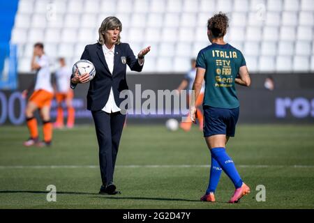Milena Bertolini (entraîneur-chef de l'Italie) lors du match amical 2021 - Italie femmes vs pays-Bas, match de football amical à Ferrara, Italie, juin 10 2021 Banque D'Images