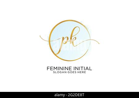 Logo d'écriture PK avec signature vectorielle de modèle circulaire, mariage, mode, floral et botanique avec modèle créatif. Illustration de Vecteur