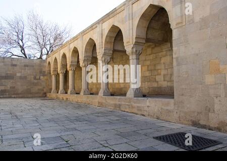 Le palais des Shirvanshahs dans la vieille ville de Bakou. Bâtiment historique à Icherisheher - Divankhana Banque D'Images