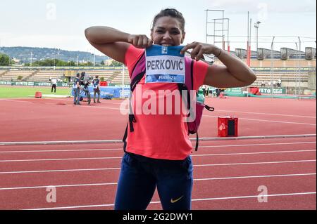 FLORENCE, ITALIE - JUIN 10 : Sandra Perkovic, de Croatie, célèbre la victoire du Plance Discus des femmes lors de la réunion d'athlétisme de la Ligue des diamants de Wanda au Stadio Luigi Ridolfi le 10 juin 2021 à Florence, Italie (photo d'Andrea Staccioli/Orange Pictures) Banque D'Images