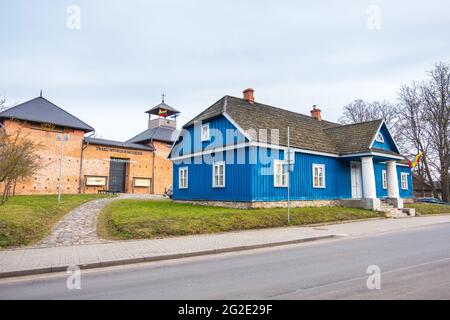 Trakai, Lituanie - 16 février 2020 : le Musée d'histoire Trakai et l'ancien bureau de poste de Trakai, comté de Vilnius, Lituanie. Banque D'Images