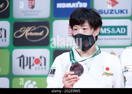 Cérémonie de remise des prix de la femme de Yoko Ono -70 kg au Japon lors des Championnats du monde de judo 2021 à Budapest Sports Arena, en Hongrie, le 10 juin 2021 Banque D'Images