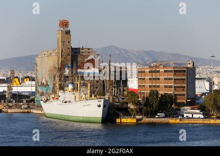 Musée flottant 'Hellas Liberty' Arthur M. Huddell - Port du Pirée Grèce Banque D'Images