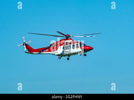 Agusta AW139, G-MCSD sur un vol d'essai à partir de l'aéroport d'Aberdeen Dyce. Banque D'Images