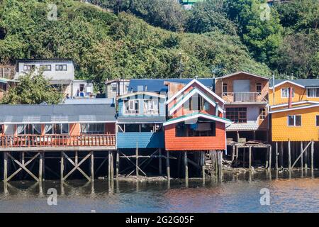 Palafitos (maisons à pilotis) à Castro, île Chiloe, Chili Banque D'Images