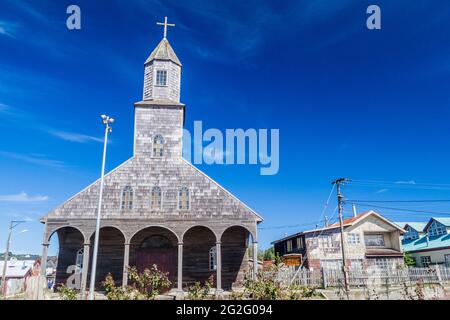 Église de Santa Maria de Loreto dans le village d'Achao, île de Quinchao, Chili Banque D'Images