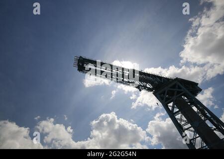 Titan Clydebank, plus connu sous le nom de Titan Crane, est une grue en porte-à-faux de 150 pieds de haut (46 m) à Clydebank, West Dunbartonshire, en Écosse. Banque D'Images