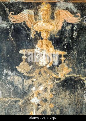 Fresco mur décoré dans le peristyle (cour ouverte ou jardin entouré d'une colonnade) - Oplontis connu sous le nom de Villa Poppea à Torre Annunziata - Na Banque D'Images