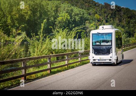 Changement de mobilité dans les transports locaux, bus sans voiture, Abbaye de Weltenburg Banque D'Images