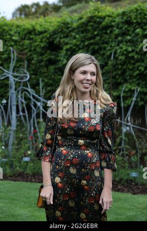 L'épouse du Premier ministre Boris Johnson, Carrie Johnson, arrive pour une réception au projet Eden à l'intention des dirigeants du G7, lors du sommet du G7 à Cornwall. Date de la photo: Vendredi 11 juin 2021. Banque D'Images