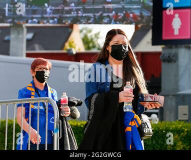 RDS Arena, Dublin, Leinster, Irlande. 11 juin 2021. Rainbow Cup Rugby, Leinster versus Dragons ; les supporters de Leinster arrivent à la RDS Arena crédit: Action plus Sports/Alay Live News Banque D'Images