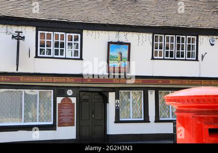 THR Old Windmill, le pub le plus ancien et le plus connu de la ville, daté de 1451, sur la rue médiévale de Ston, à Coventry, UK City of Culture 2021, Royaume-Uni Banque D'Images