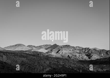 Vue magnifique depuis la route de l'artiste dans le parc national de la Vallée de la mort, Californie, États-Unis Banque D'Images