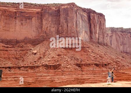 John Ford point - un point de vue avec des vues panoramiques de buttes escarpées, du nom du réalisateur qui montre plusieurs films ici à Monument Valley, Arizona, États-Unis Banque D'Images