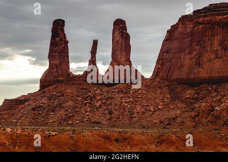 John Ford point - un point de vue avec des vues panoramiques de buttes escarpées, du nom du réalisateur qui montre plusieurs films ici à Monument Valley, Arizona, États-Unis Banque D'Images