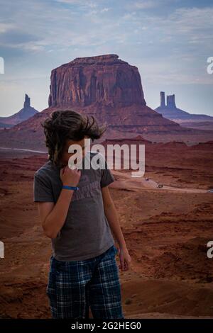 John Ford point - un point de vue avec des vues panoramiques de buttes escarpées, du nom du réalisateur qui montre plusieurs films ici à Monument Valley, Arizona, États-Unis Banque D'Images